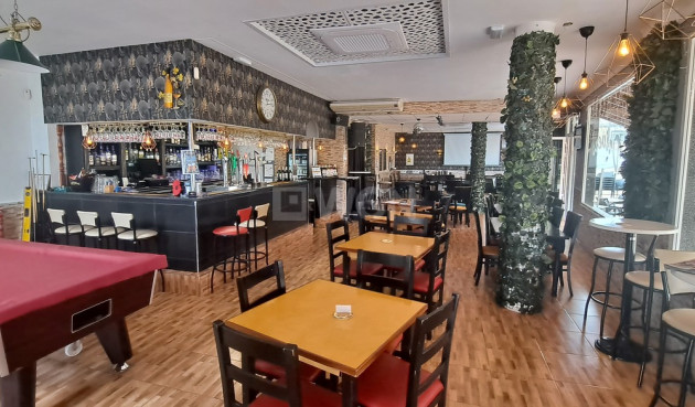 Resale - Commercial - Villamartin - Costa Blanca