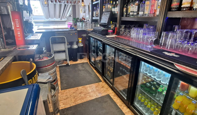 Resale - Commercial - Villamartin - Costa Blanca