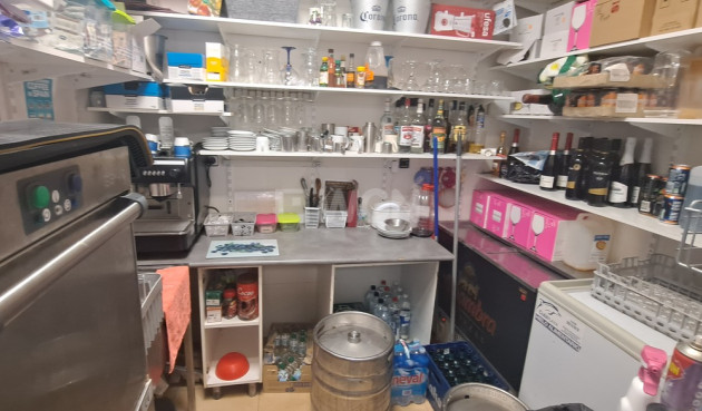 Resale - Commercial - Villamartin - Costa Blanca