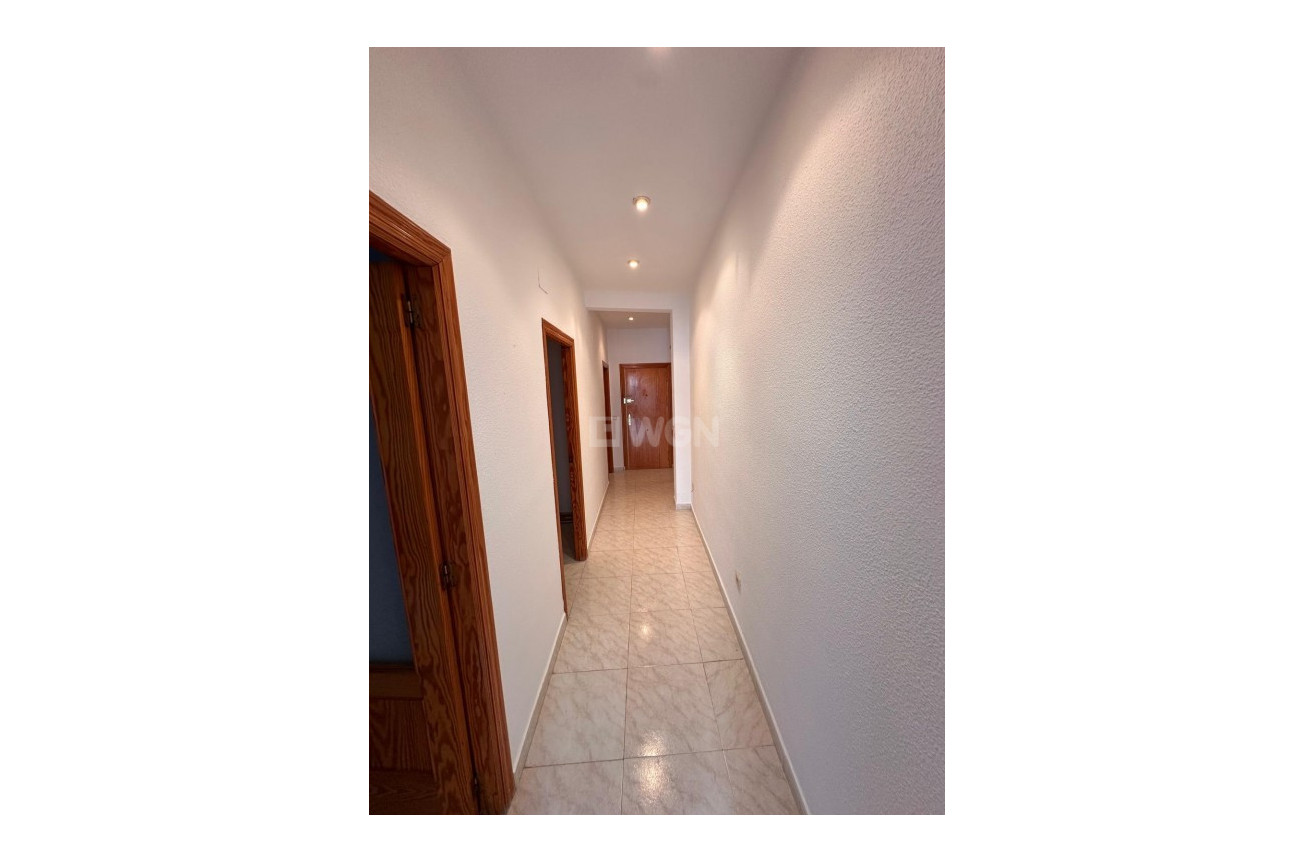 Odsprzedaż - Mieszkanie w bloku - Finestrat - Costa Blanca