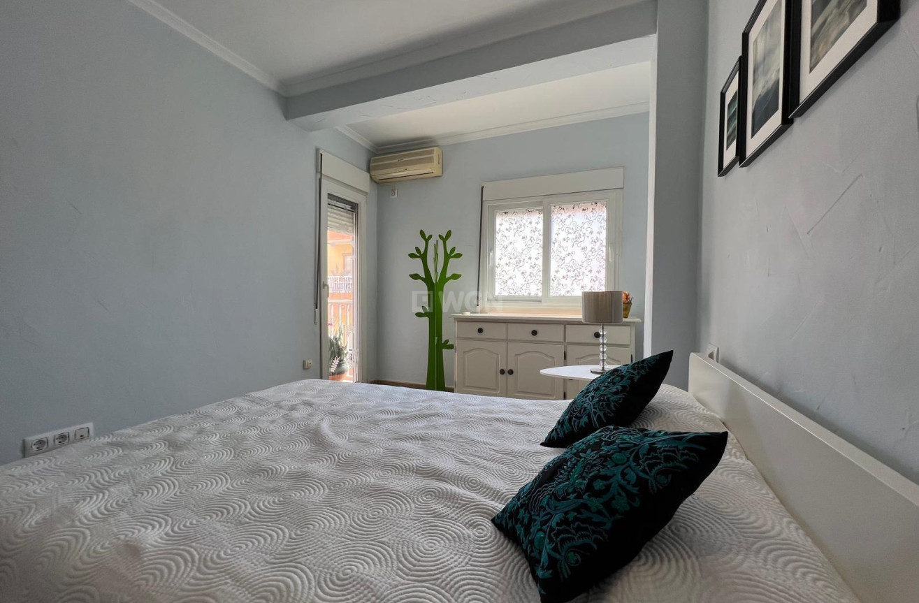 Wiederverkauf - Wohnung - Torrevieja - Estacion De Autobuses