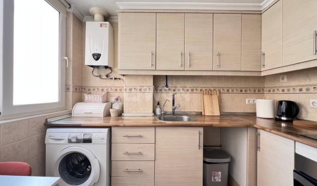 Wiederverkauf - Wohnung - Torrevieja - Estacion De Autobuses