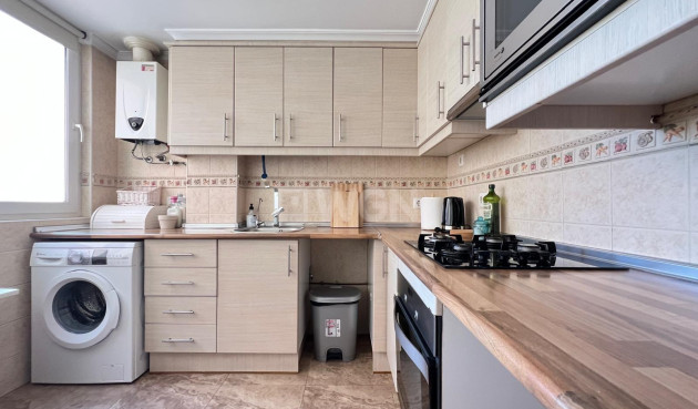 Wiederverkauf - Wohnung - Torrevieja - Estacion De Autobuses