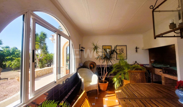 Odsprzedaż - Villa - La Marina - Costa Blanca