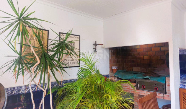 Odsprzedaż - Villa - La Marina - Costa Blanca