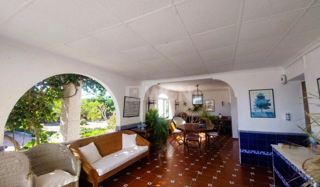 Odsprzedaż - Villa - La Marina - Costa Blanca