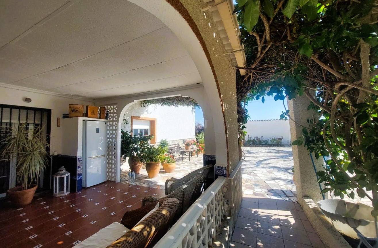 Odsprzedaż - Villa - La Marina - Costa Blanca