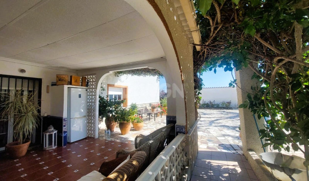 Odsprzedaż - Villa - La Marina - Costa Blanca