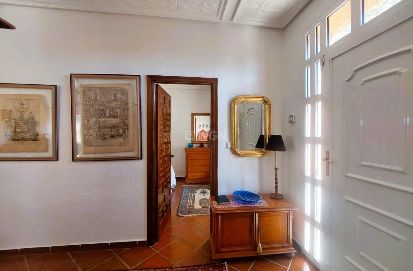 Odsprzedaż - Villa - La Marina - Costa Blanca