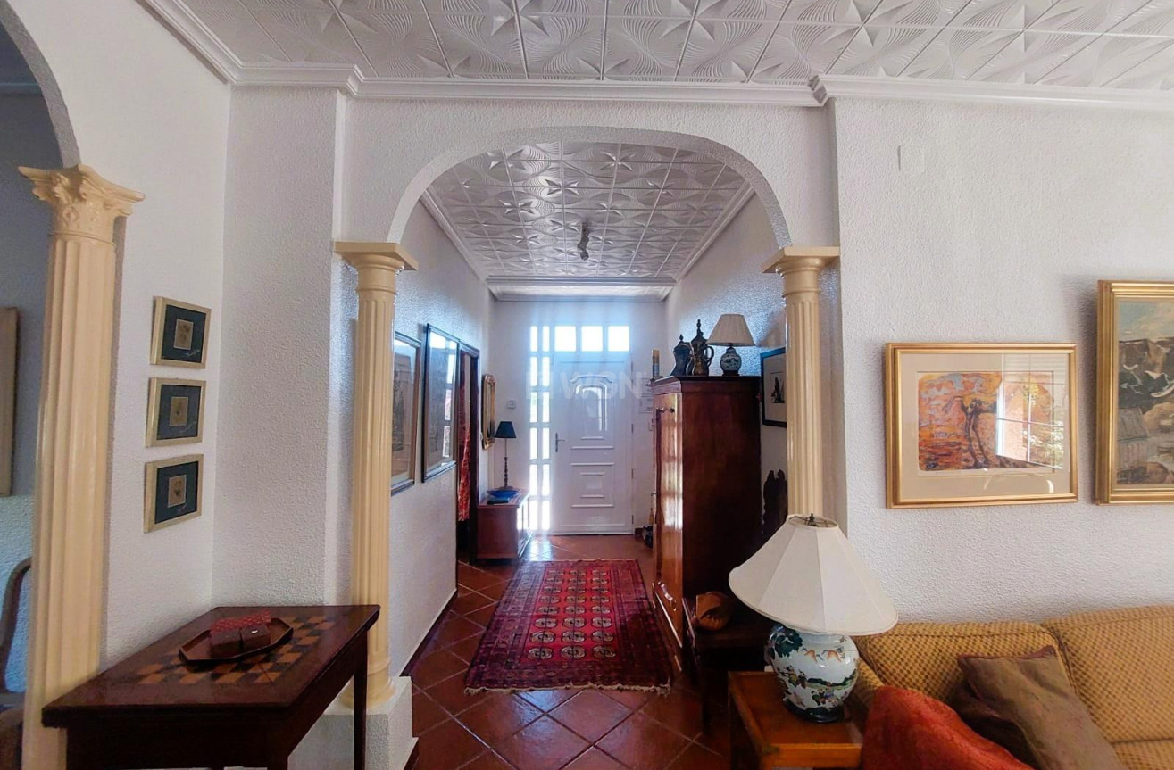 Odsprzedaż - Villa - La Marina - Costa Blanca