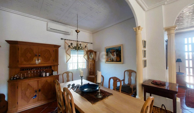 Odsprzedaż - Villa - La Marina - Costa Blanca