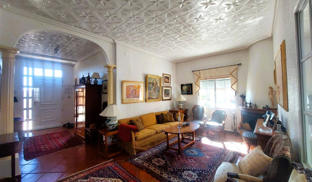 Odsprzedaż - Villa - La Marina - Costa Blanca