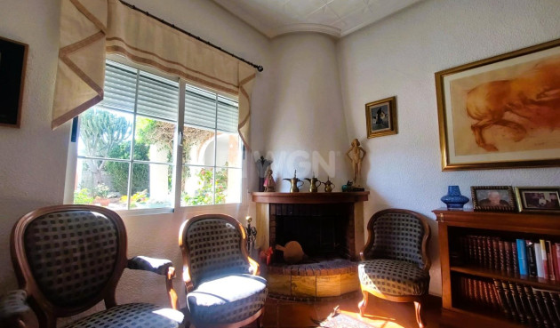 Odsprzedaż - Villa - La Marina - Costa Blanca