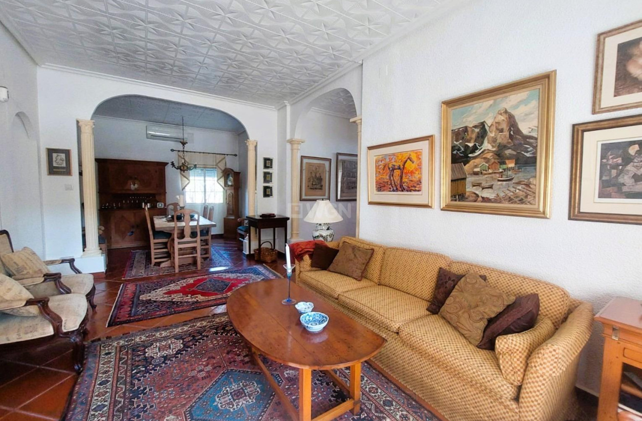 Odsprzedaż - Villa - La Marina - Costa Blanca