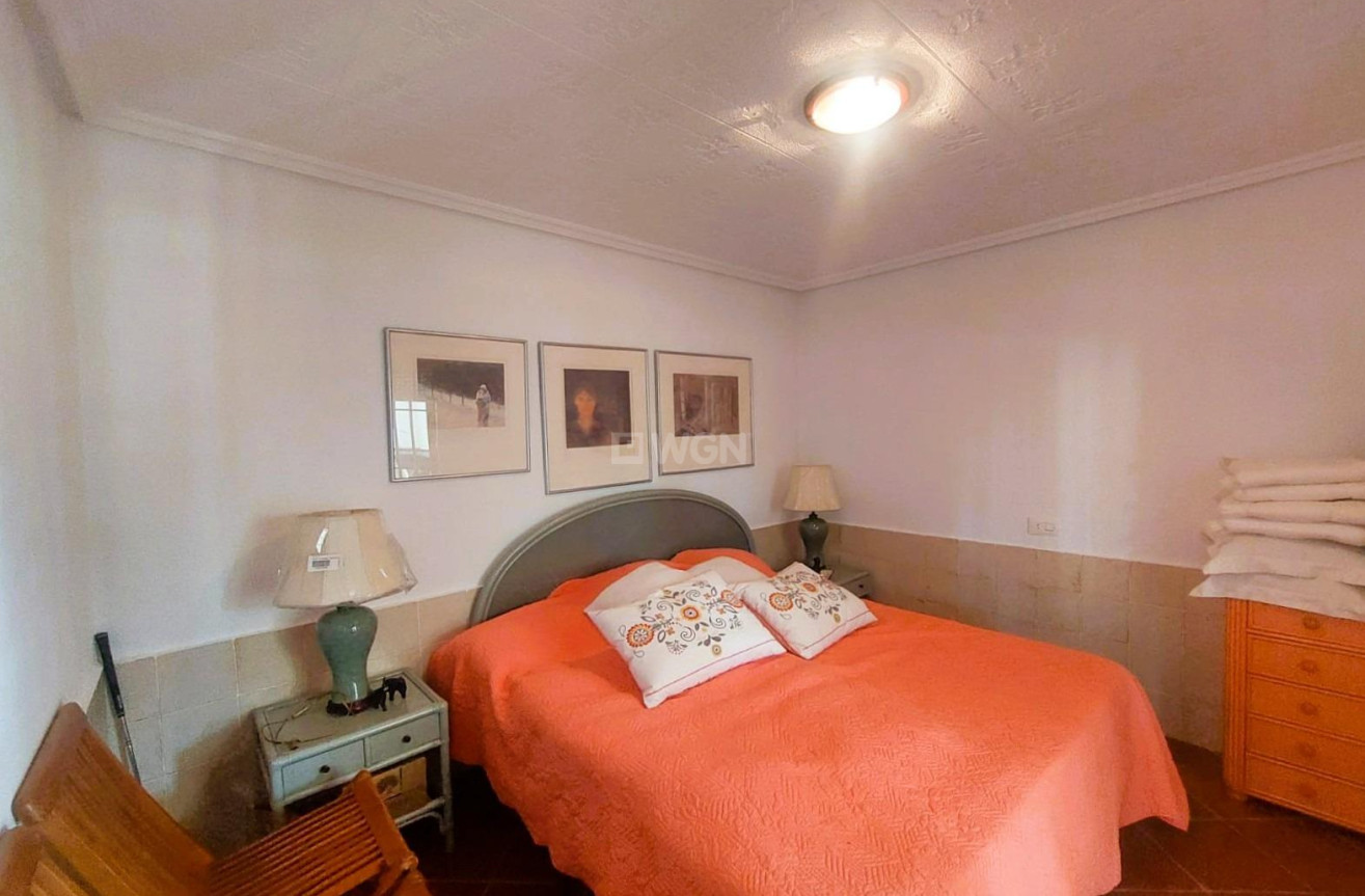 Odsprzedaż - Villa - La Marina - Costa Blanca