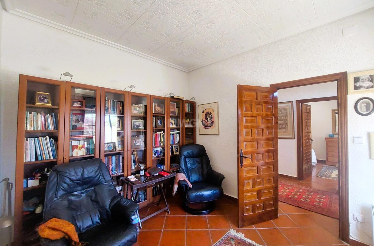 Odsprzedaż - Villa - La Marina - Costa Blanca