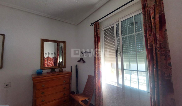 Odsprzedaż - Villa - La Marina - Costa Blanca