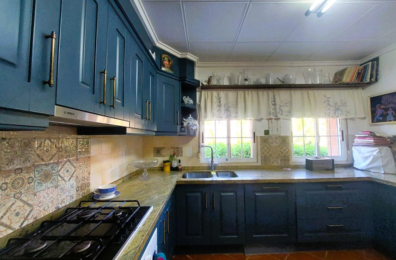 Odsprzedaż - Villa - La Marina - Costa Blanca