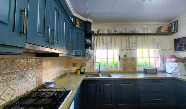 Odsprzedaż - Villa - La Marina - Costa Blanca