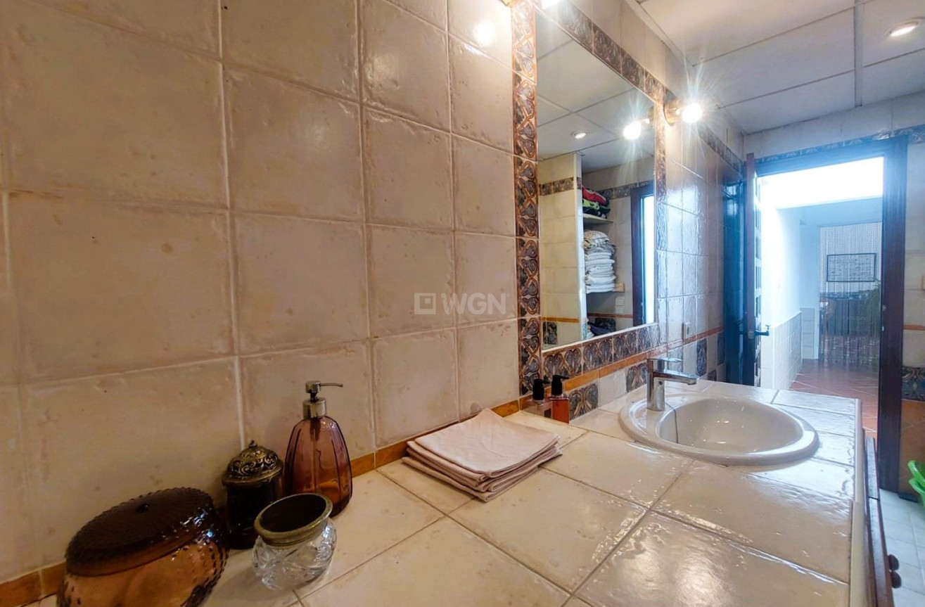 Odsprzedaż - Villa - La Marina - Costa Blanca