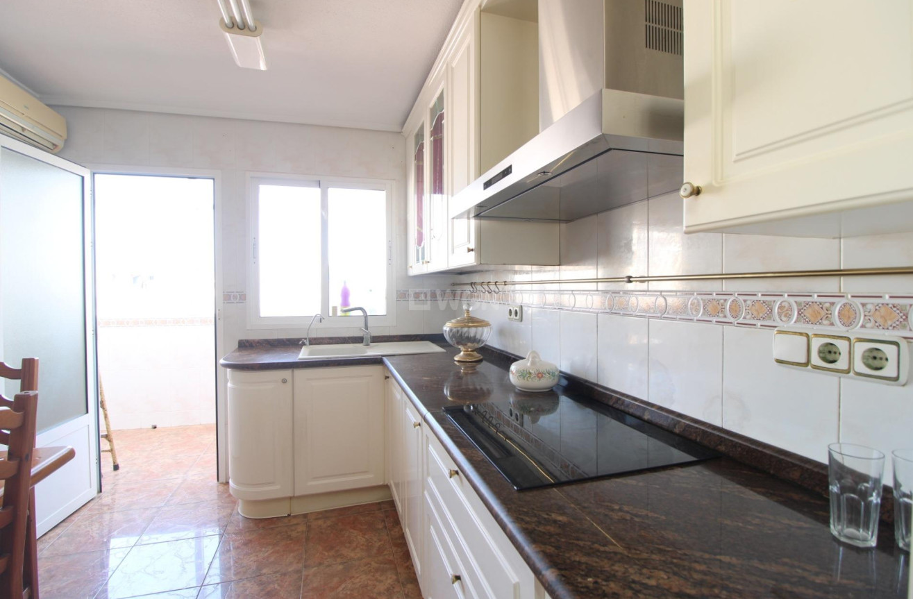 Resale - Apartment / flat - Torrevieja