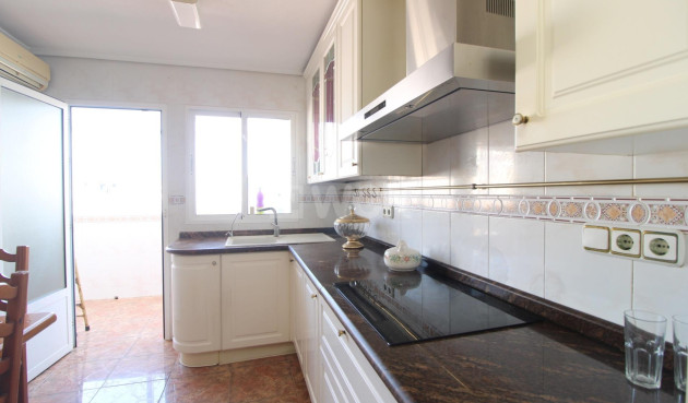Resale - Apartment / flat - Torrevieja