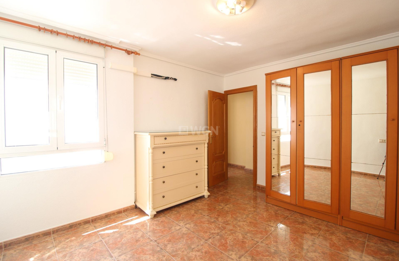 Resale - Apartment / flat - Torrevieja