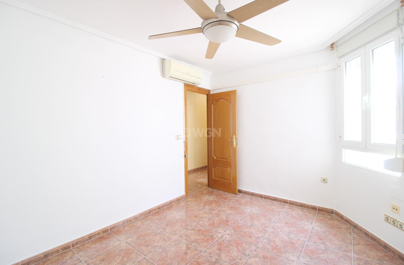 Resale - Apartment / flat - Torrevieja