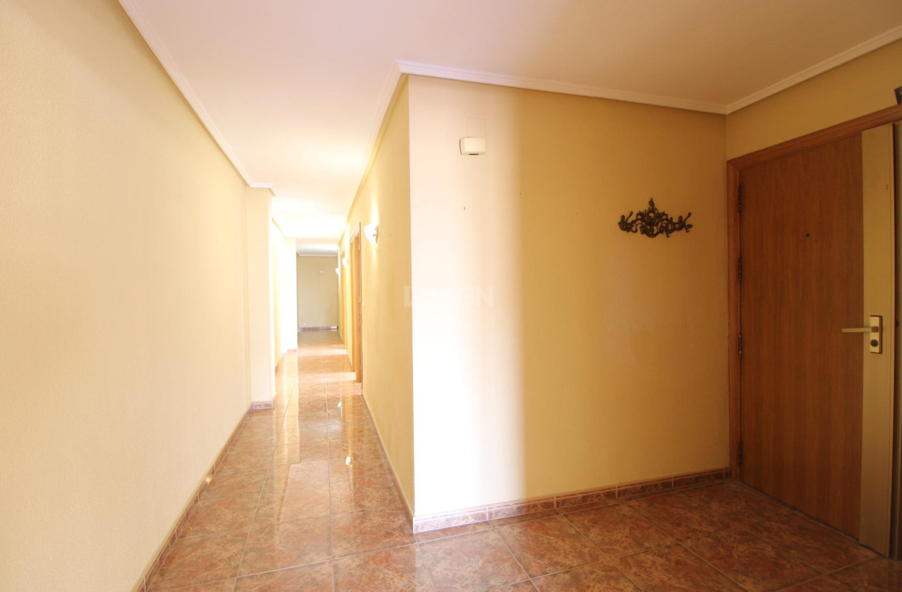 Resale - Apartment / flat - Torrevieja
