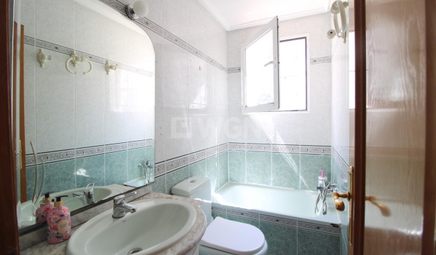 Resale - Apartment / flat - Torrevieja