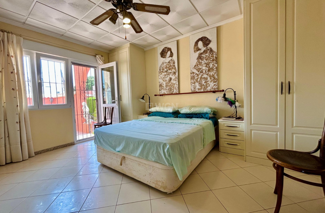 Wiederverkauf - Villa - El Chaparral - Inland