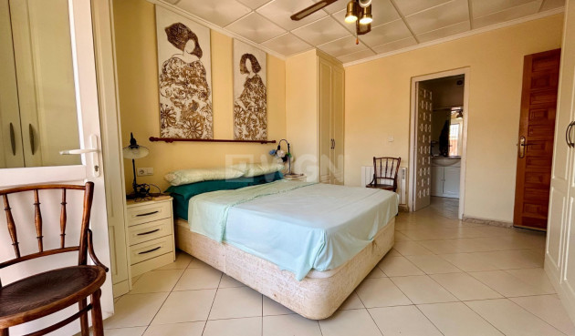 Wiederverkauf - Villa - El Chaparral - Inland