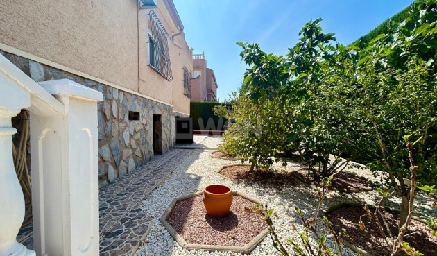 Wiederverkauf - Villa - El Chaparral - Inland