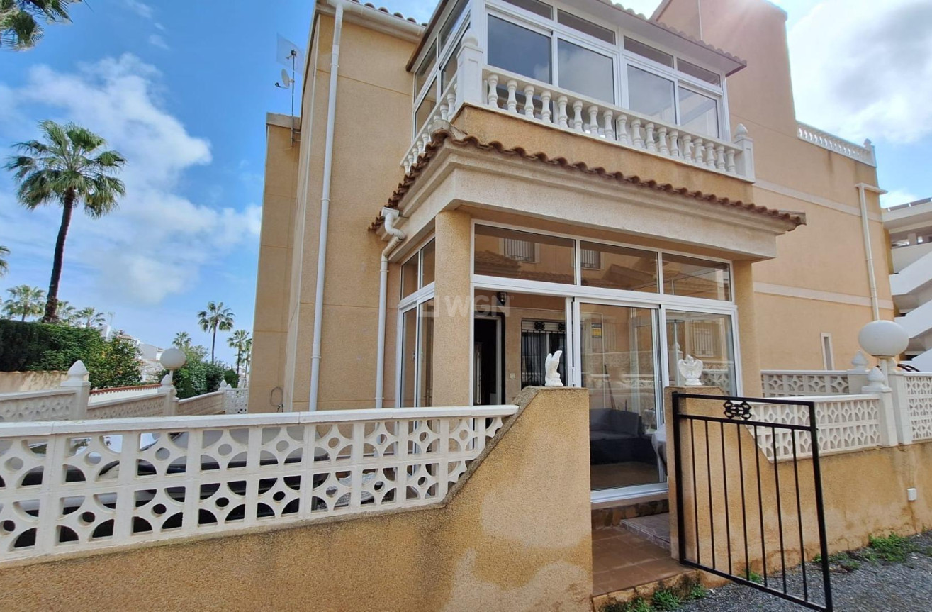 Wiederverkauf - Villa - Orihuela Costa - Villamartín-las Filipinas