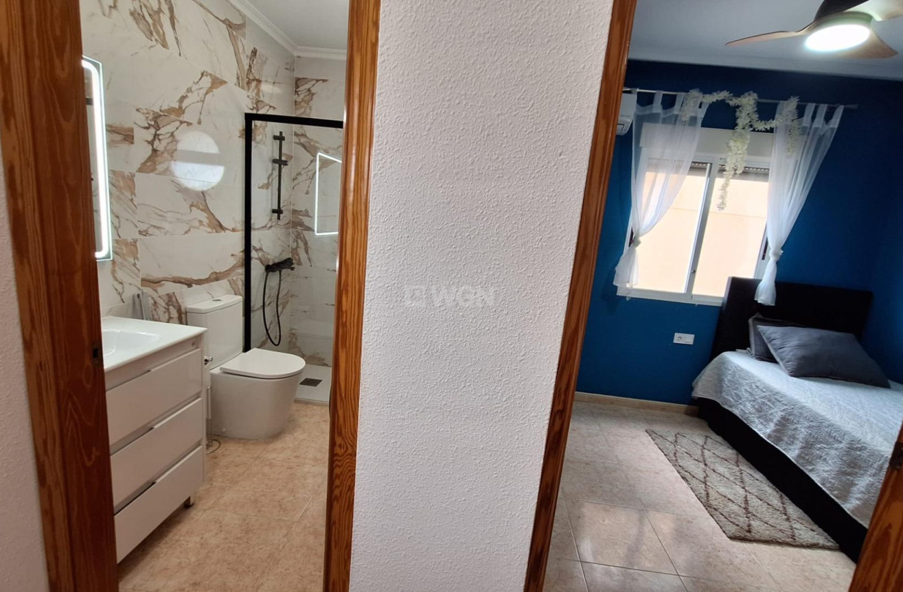 Wiederverkauf - Villa - Orihuela Costa - Villamartín-las Filipinas