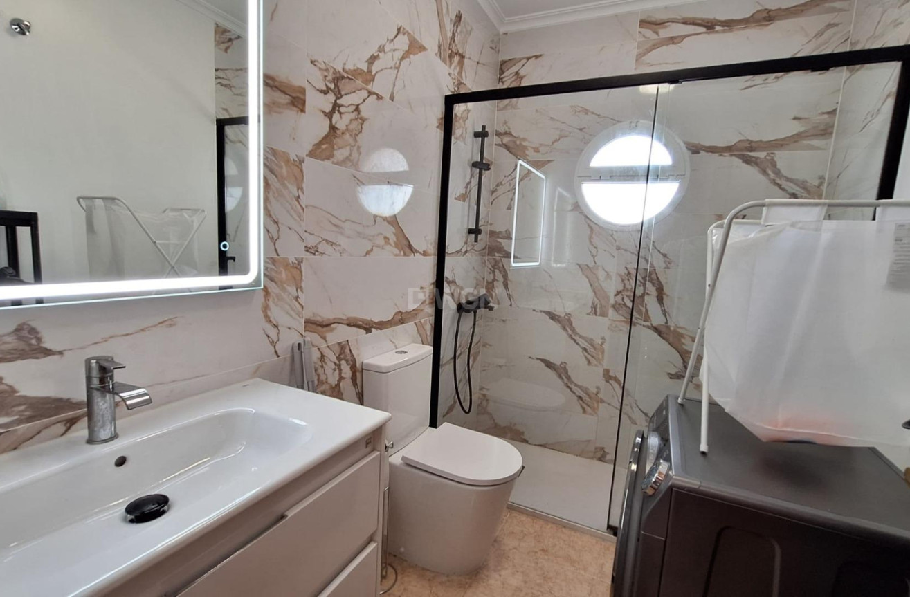 Wiederverkauf - Villa - Orihuela Costa - Villamartín-las Filipinas