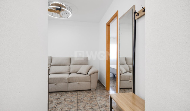 Reventa - Apartamento / piso - Torrevieja - Playa De Los Naufragos