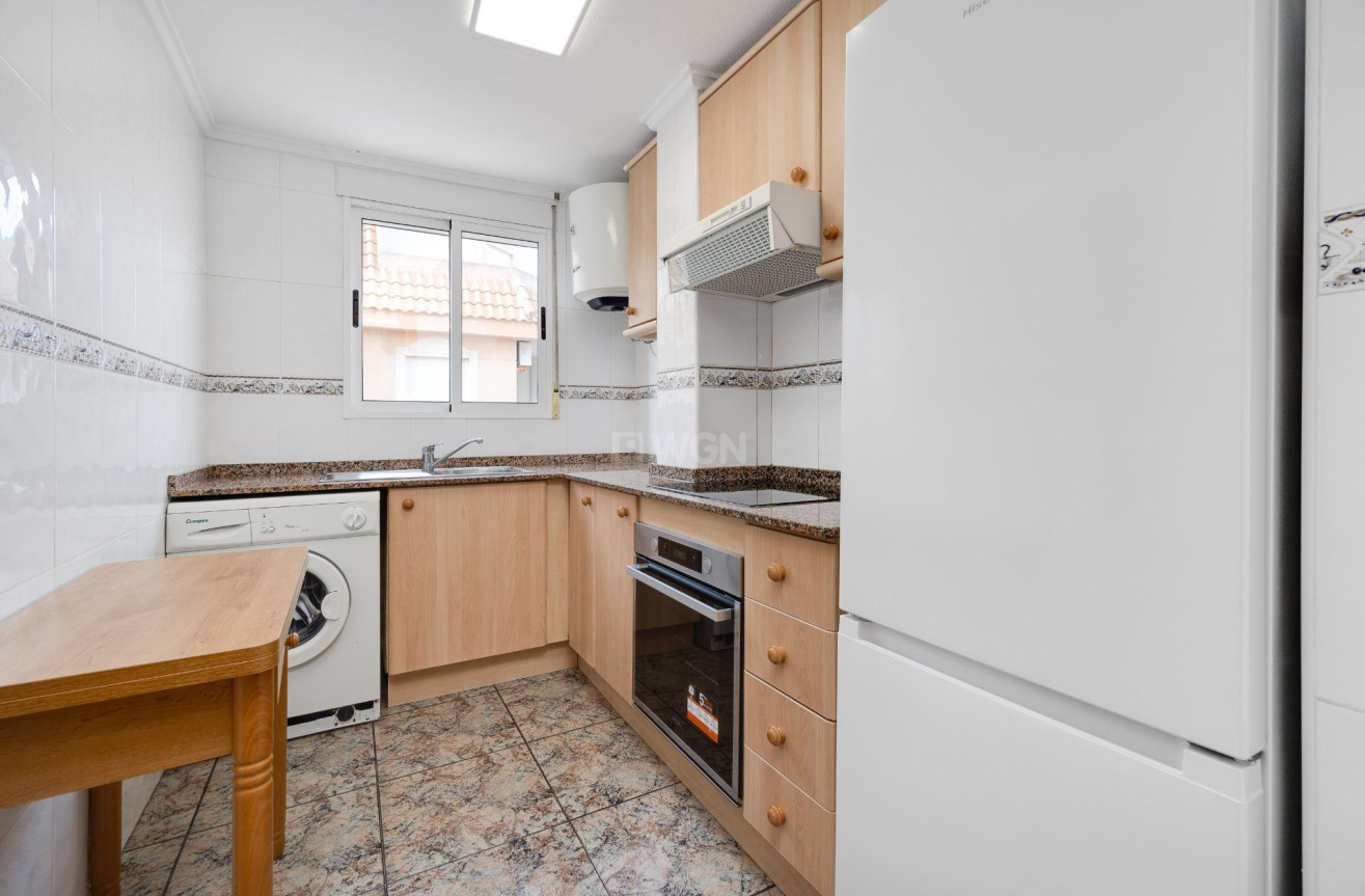 Reventa - Apartamento / piso - Torrevieja - Playa De Los Naufragos