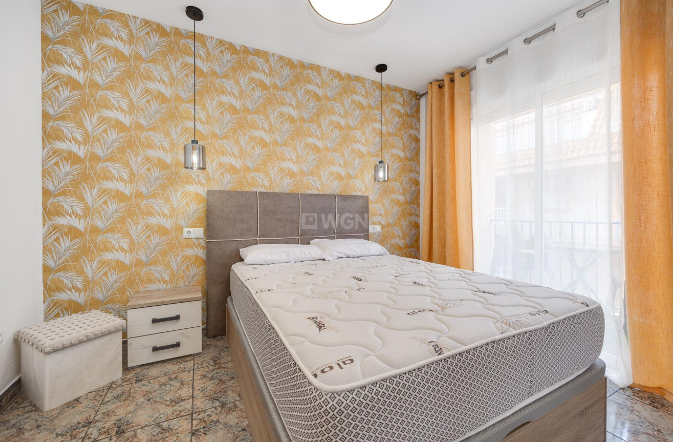 Reventa - Apartamento / piso - Torrevieja - Playa De Los Naufragos