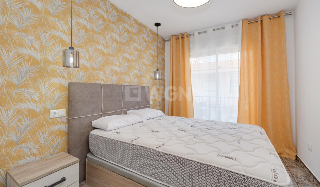 Reventa - Apartamento / piso - Torrevieja - Playa De Los Naufragos