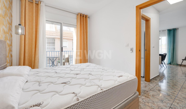 Reventa - Apartamento / piso - Torrevieja - Playa De Los Naufragos