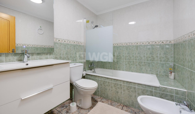 Reventa - Apartamento / piso - Torrevieja - Playa De Los Naufragos