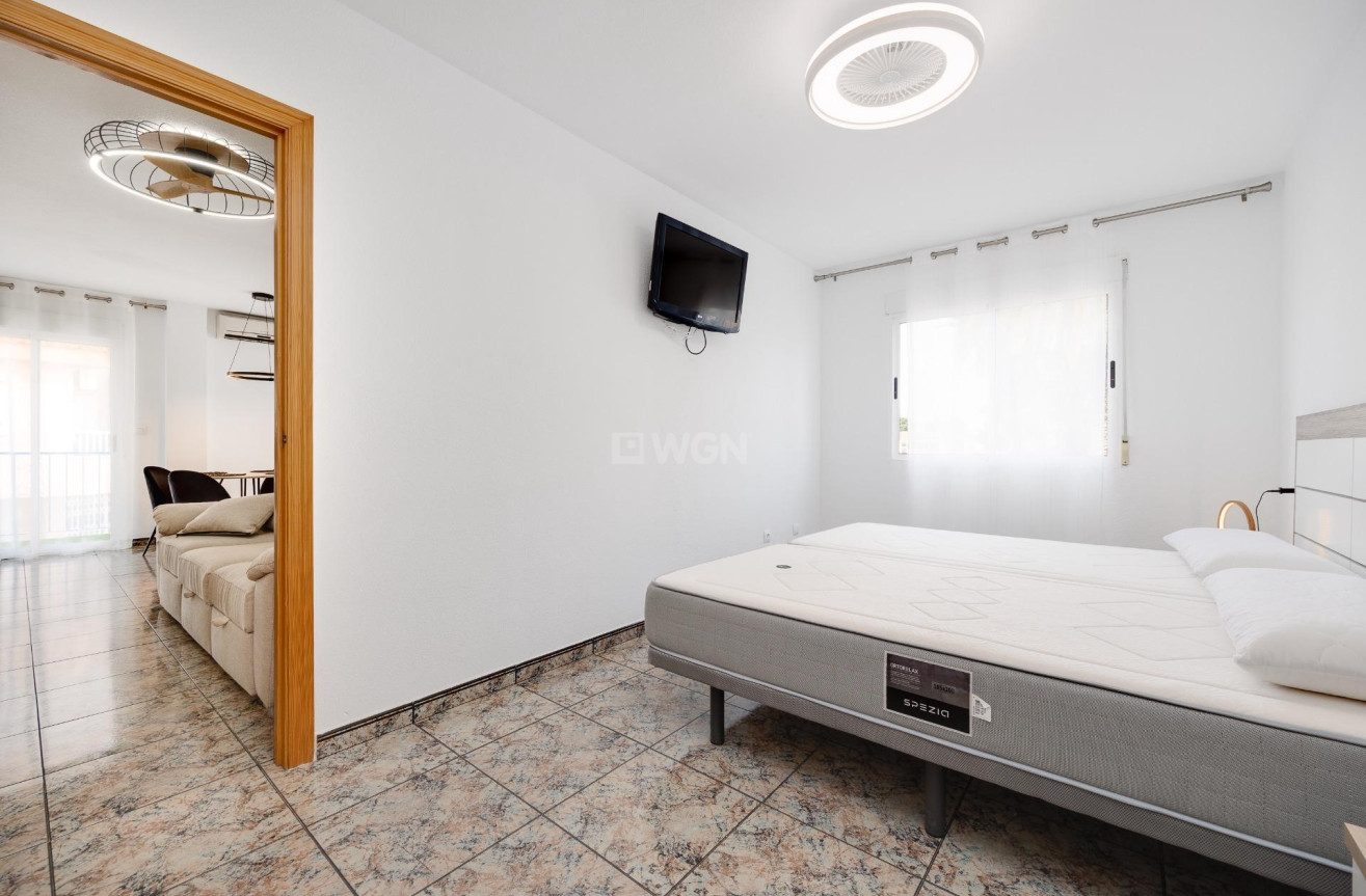 Reventa - Apartamento / piso - Torrevieja - Playa De Los Naufragos