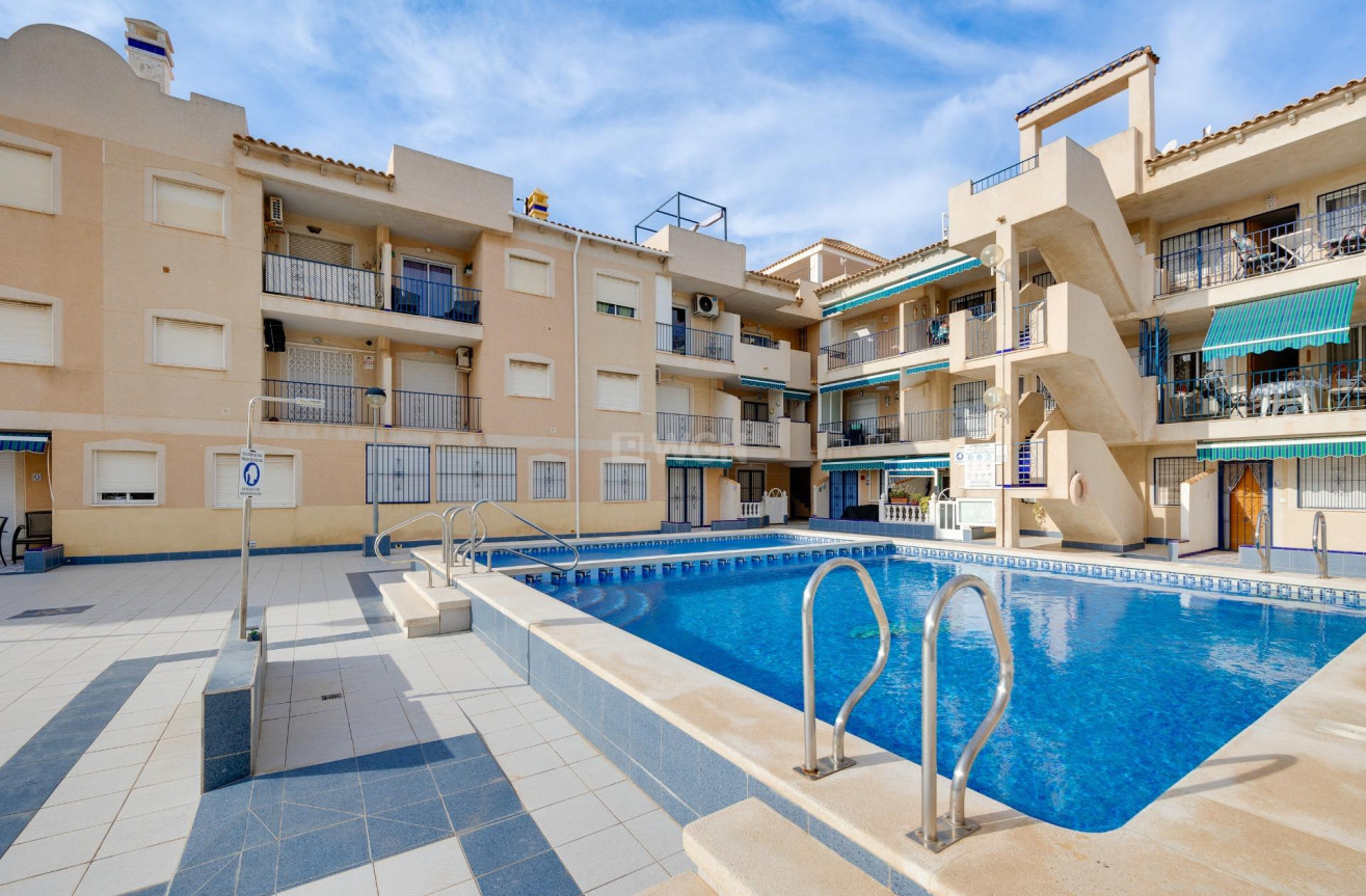 Reventa - Apartamento / piso - Torrevieja - Playa De Los Naufragos