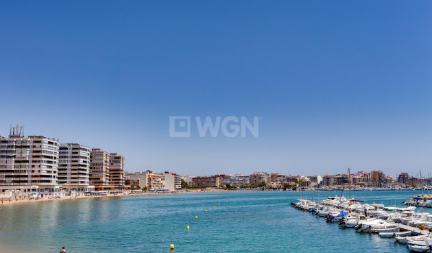 Reventa - Apartamento / piso - Torrevieja - Playa De Los Naufragos