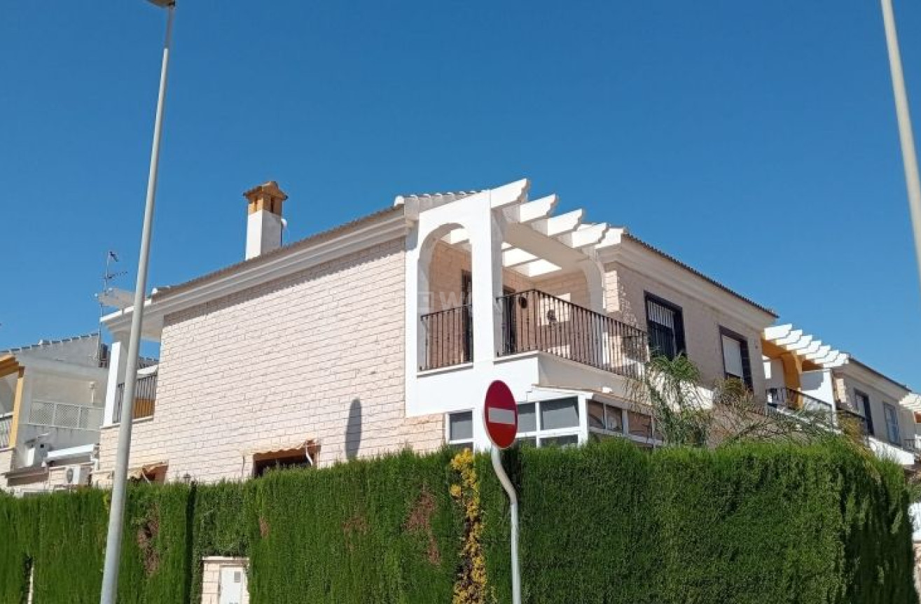 Resale - Villa - Pilar de la Horadada - Costa Blanca