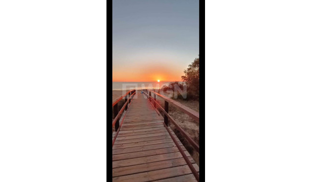 Odsprzedaż - Bungalow - Torrevieja - La Mata