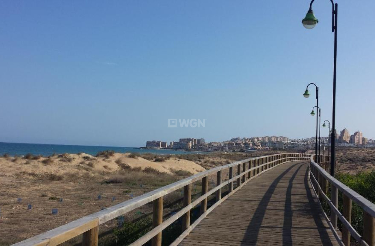 Odsprzedaż - Bungalow - Torrevieja - La Mata