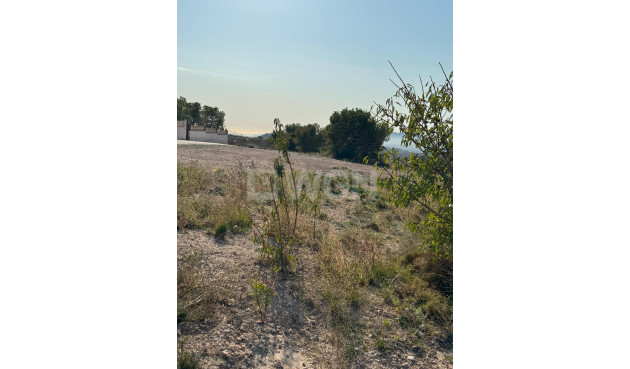 Resale - Plot / Land - Alicante - Costa Blanca