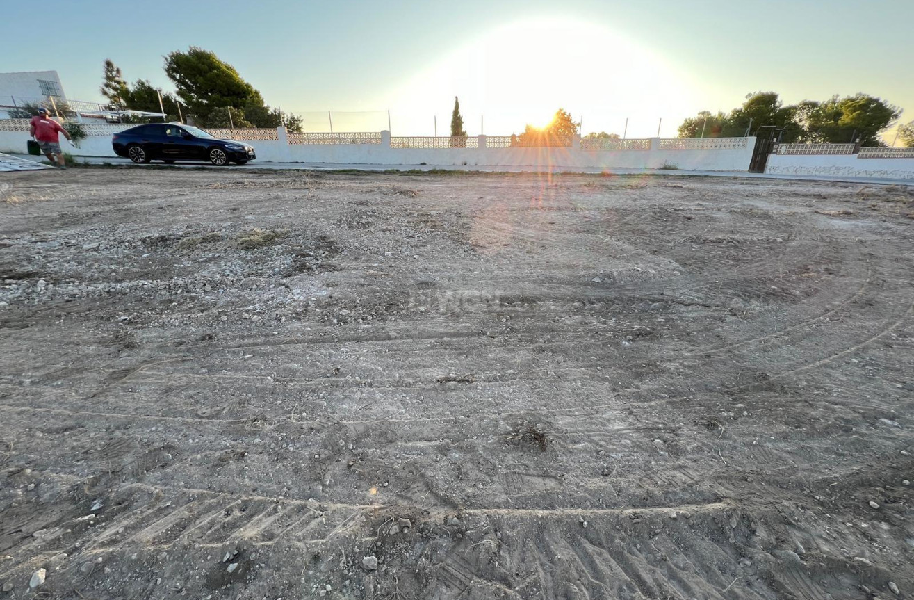 Resale - Plot / Land - Alicante - Costa Blanca